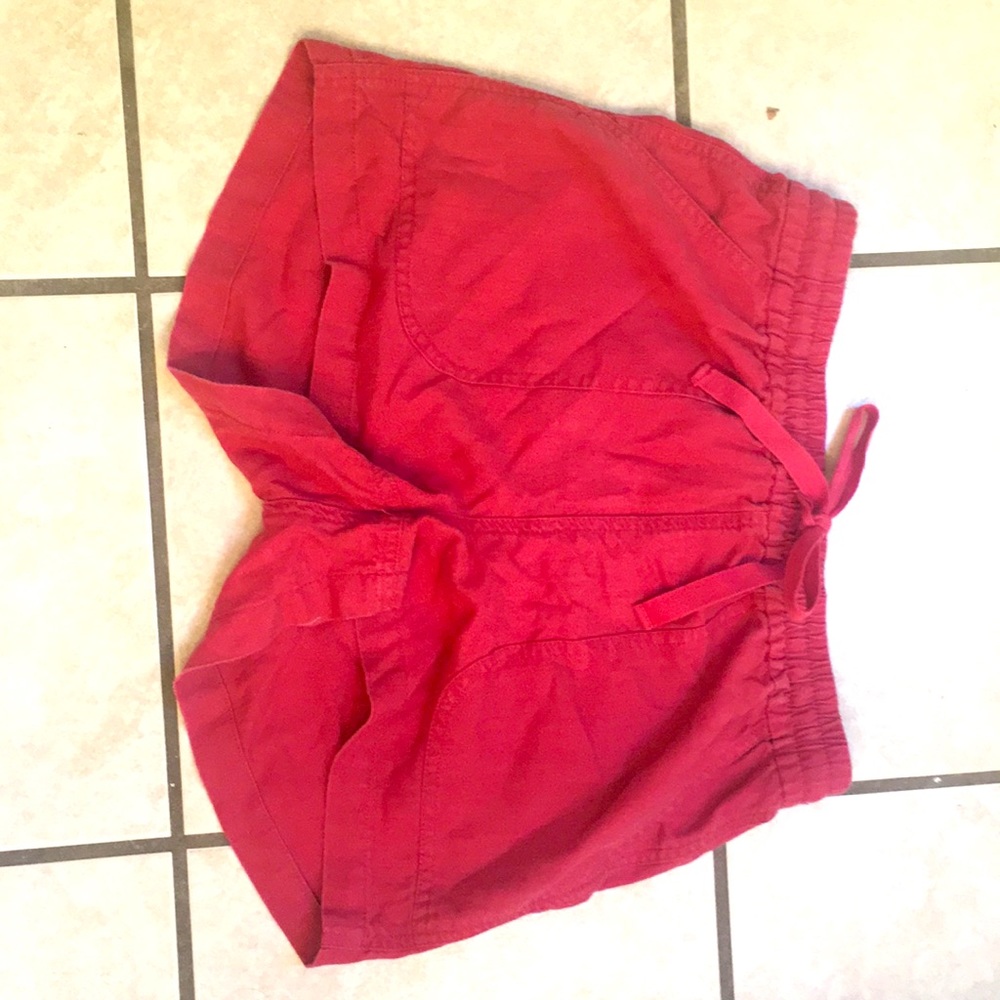 Point sue shorts dark scarlet red